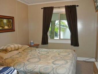 Hostal A Wonderful Place For Fishing, Boating And Sunset