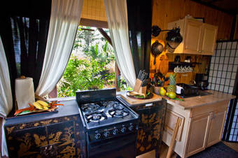 The Bali House & Bali Cottage At Kehena Beach