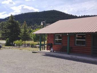 Foothills Lodge And Cabins