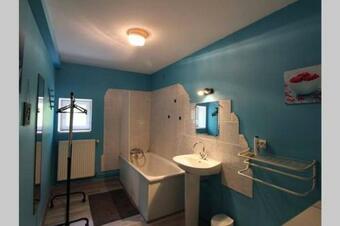 Domaine De La Cacharde