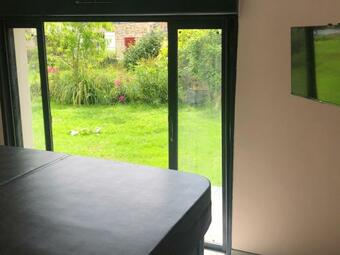 Hostal Chambre D?h�tes �� La Romaine��