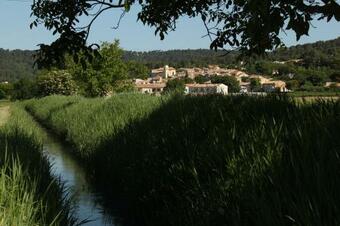 Hostal Maison D'h�tes Les Jardinettes En Luberon