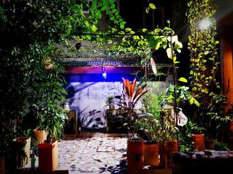 Hostal Who Art We Guest House