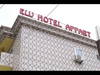 Hostal Room In Guest Room - Elu Hotel Chambre Deluxe - Bonamoussadi