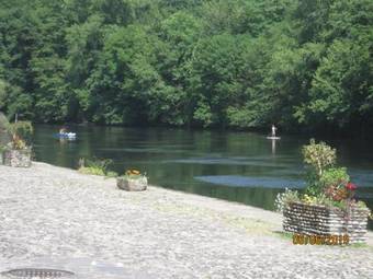 Hostal Hotel Le Commerce