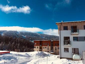 Aparthotel Kl�novec Views