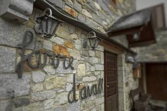 Hotel Farr� D'avall