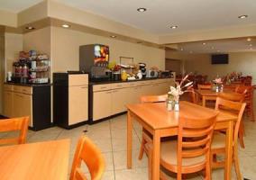 Hotel Quality Inn Airport East