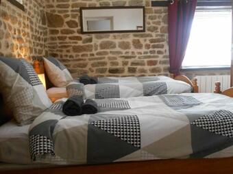 Rural Spacious Bungalow With Pool