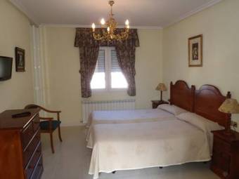 Hostal Aribel Longinos