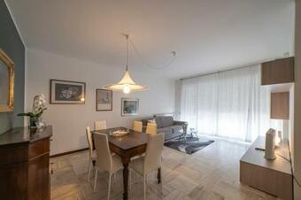 Apartamento Ada Swimming Home
