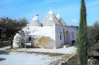 Delizioso Trullo Al Centro Della Valle D'itria