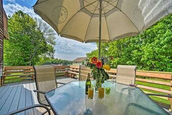 Lakeside Berkshires Home Near Hiking And Skiing