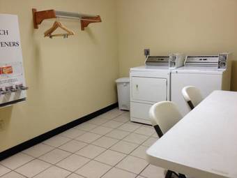 Hotel Country Inn & Suites By Radisson, Topeka West, Ks