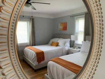 Elegant & Spacious 3/2 Gem In Harper Woods