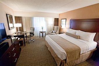 Crowne Plaza Hotel St. Louis Airport