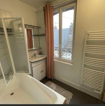 Paisible Et Historique Maison De 1881