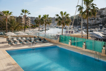 Portodrach Aparthotel & Suites