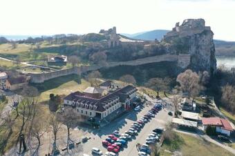 Hotel Hradn� Br�na U Slovanov