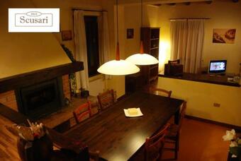 Scusari