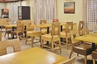 Hotel La Quinta Inn & Suites Helena