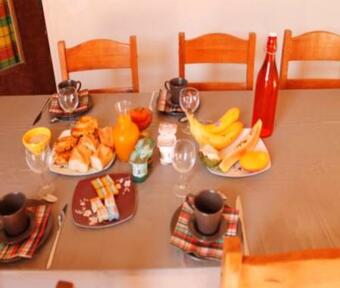 Maison D'une Chambre Avec Spa Et Jardin Clos A Bellechaume