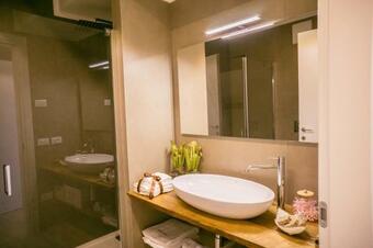 Hostal Maison Lir� - Camera Bac�