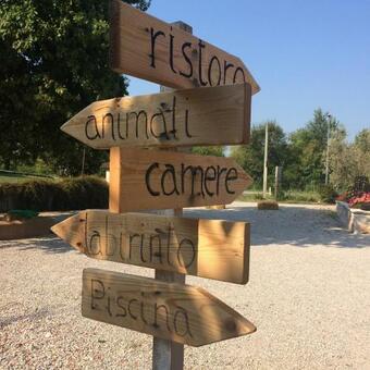 Bed & Breakfast La Selce Farmhouse