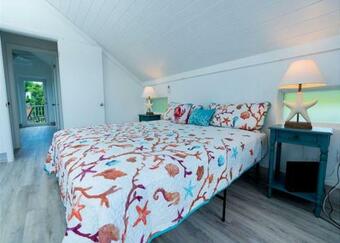 Duck Out By Eleuthera Vacation Rentals