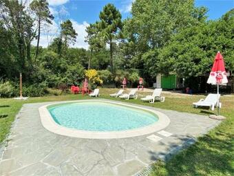 Beautiful Bungalow In Capraia E Limite With Shared Pool