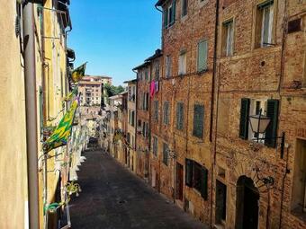 Cozy Apartment In The Heart Of Siena