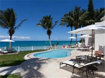 Hotel The Cove Suites