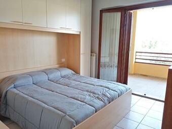 Sunflower Apartment - Trilocale Con Piscina, Terrazza E Wifi