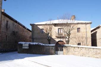 Hotel Lagunas De Urbi�n