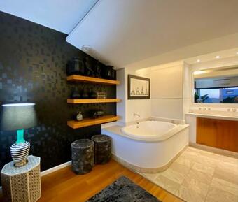 Clifton Yolo Spaces - Clifton Beachfront Executive Apartment