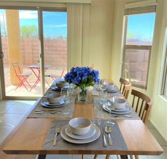 Sonoran Desert Oasis Centrally Located With Heated Pool And Spa