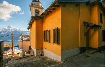 Beautiful Home In Dosso Del Liro With 2 Bedrooms