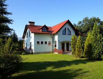 Apartamentos V P?�rod? Na Okraji Fren?t�tu Pod Radho?t?m