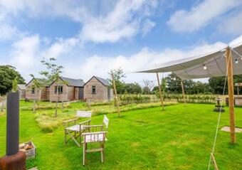 The Bolthole And Warren