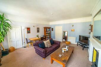 Beautiful Homely One Bedroom Apartment