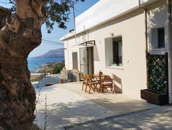 Colimbos Accommodation, 2 Min From The Beach