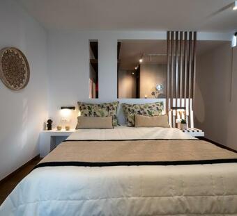 Lithari Luxury Villa Private Pool, Mountain View