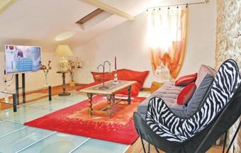 Holiday Home Couemes-vauc� N-776