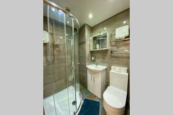 Group Of 8 Apartments For Up To 33 People By Centre!