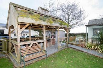 Apartamento Seaways Glamping, Cedar
