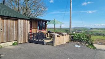 Quirky Converted Barn With Fabulous Views