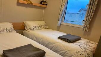 40 The Lawns Pevensey Bay Holiday Park 2 Bedroom Sleeps 4