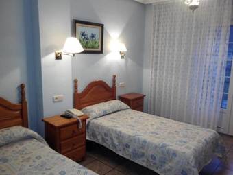 Hotel Tierra De La Reina