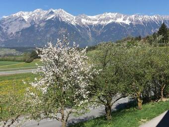 Apartment Wiesenhof - Natur & Weitblick �ber Innsbruck - Ladestation F�r Elektroautos