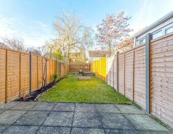 Apartamento Woolthwaite - Beautiful 4 Bedroom House With Parking